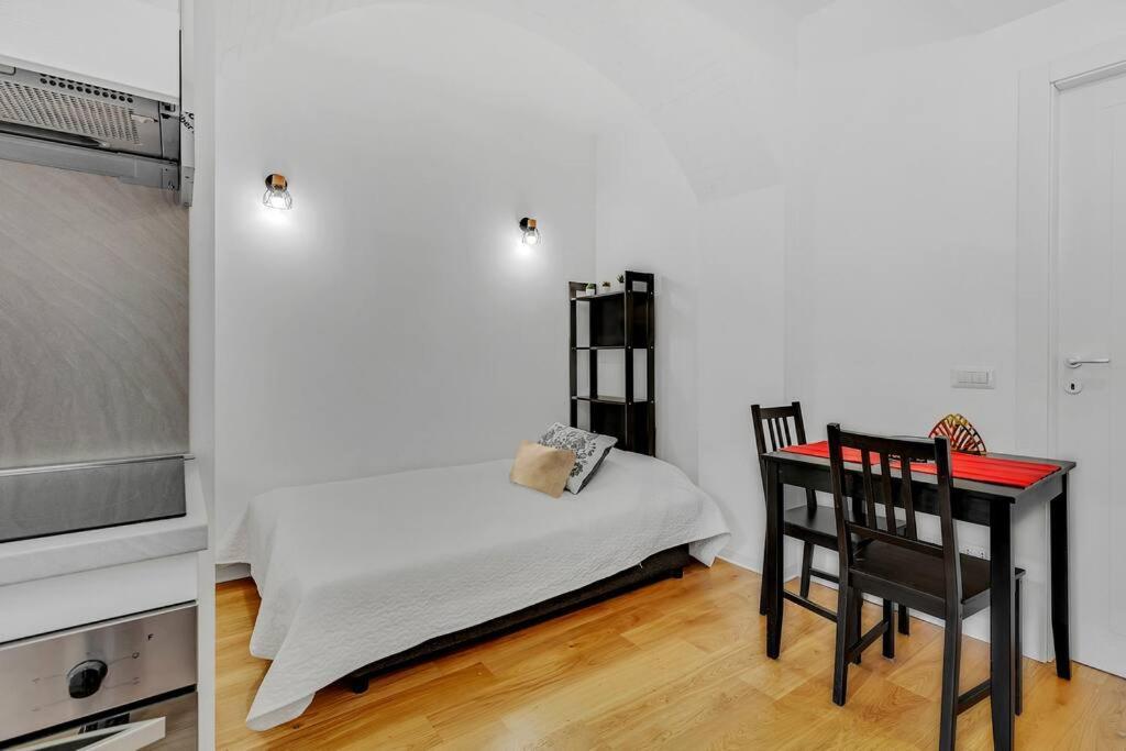Appartamento Alessia'S Flat - San Luigi Milano Esterno foto